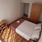 ゲストハウス Casa Ara コスティネシュティ