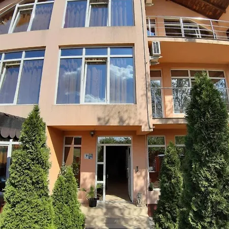 Casa Ara Костинешти